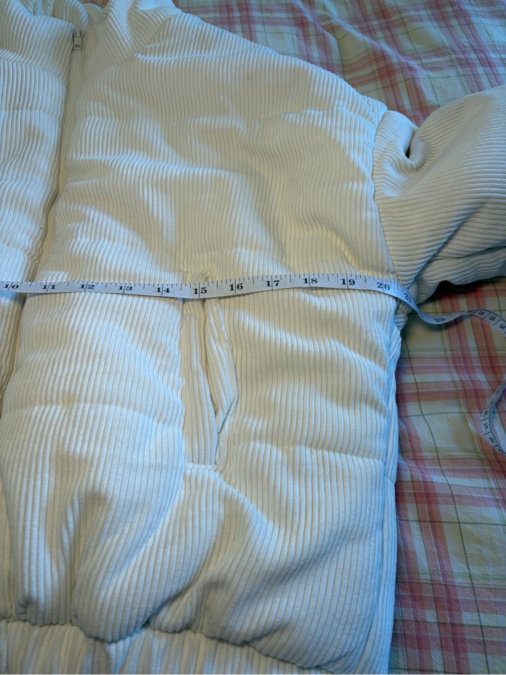 White Puffer Jacket - Picture 3 of 7